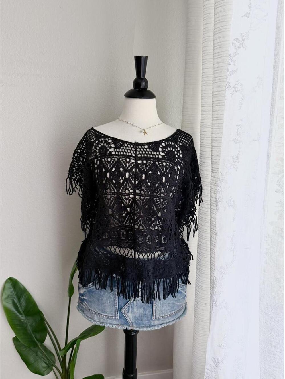 BCBGMAXAZRIA Crochet Fringe Boho Top